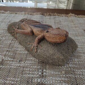 Wooden Hand Carved Frog Lizard VTG Wood Sculpture with Sand Art Covered Base 9"